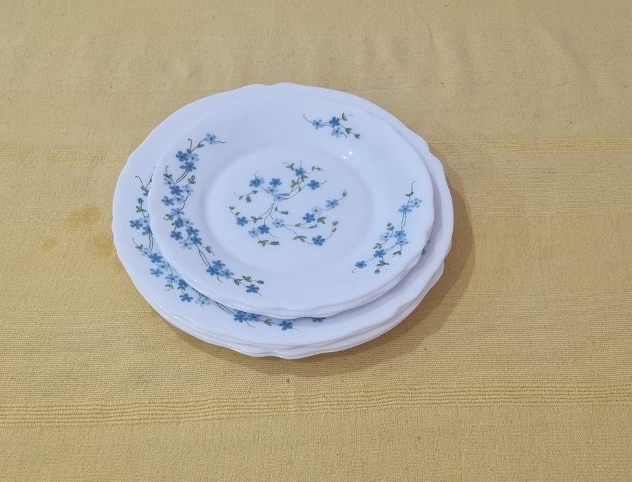 Pratos resto Coleção em bom estado