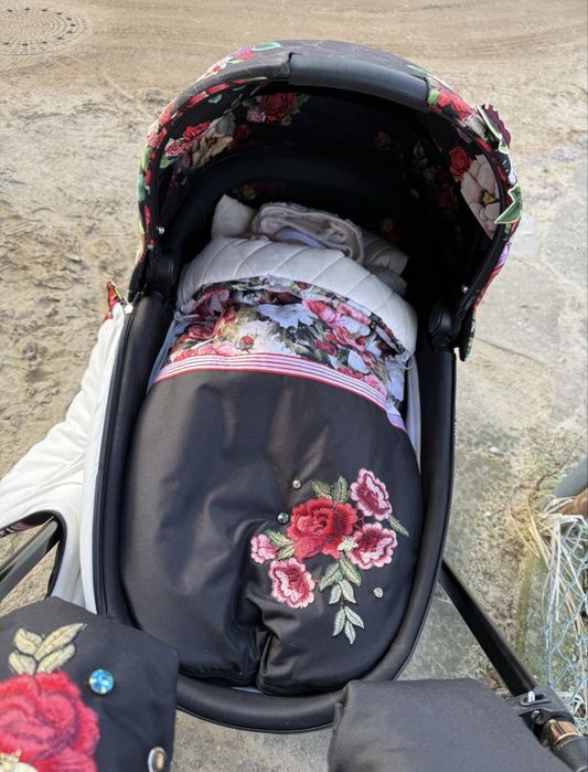 Gondola Cybex Priam 4.0 Spring blossom dark czarna