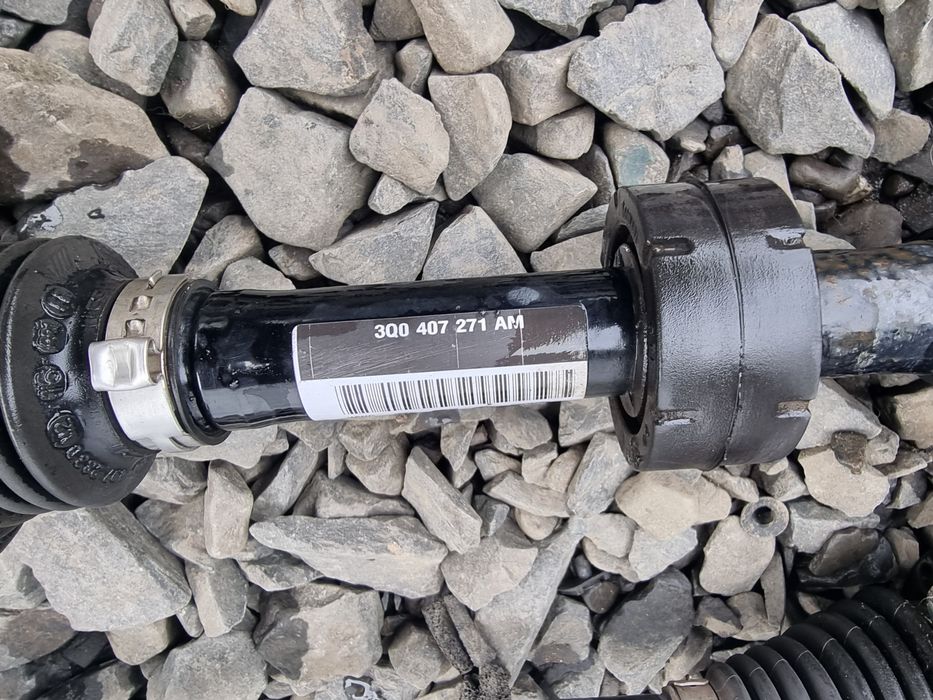 Поворотний кулак полуось VW Passat B8, Tiguan Пассат Golf 7 Octavia A7