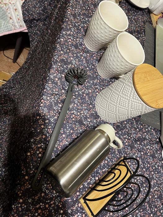 Тарілки чашки термос посуд ікея для сипучих керамічна банка