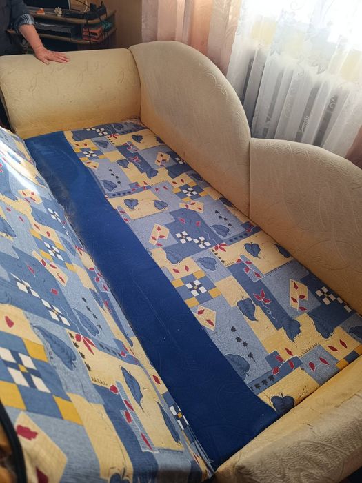 Розкладна софа в задовільному стані