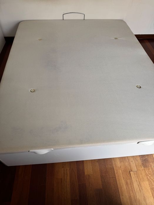 Cama com arrumação / Sommier 200x160