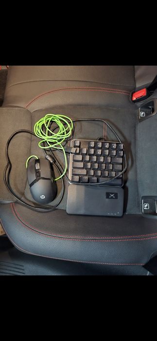 Jogo ps4 the witcher wild hunt + call of duty black ops cold war + rato HP Pavilion Gaming 300 + teclado gaming