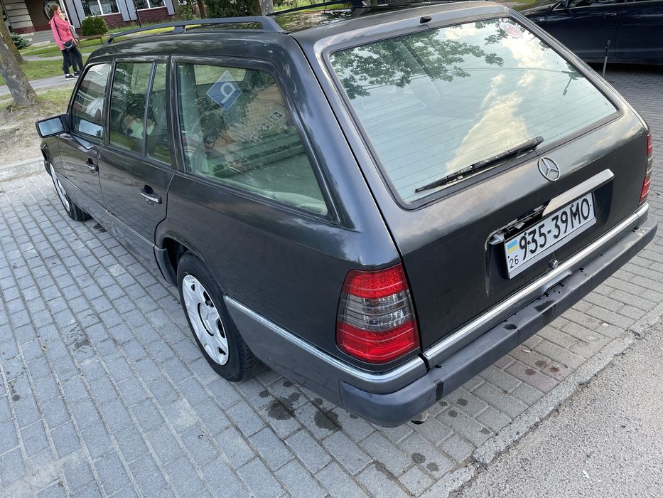 Mercedes benz w124 E200 гбо