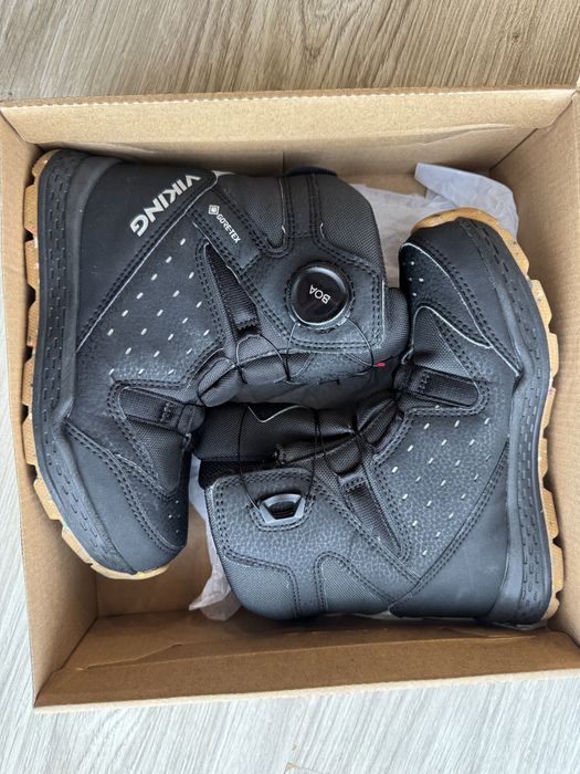 Зимові черевики Viking    30 р