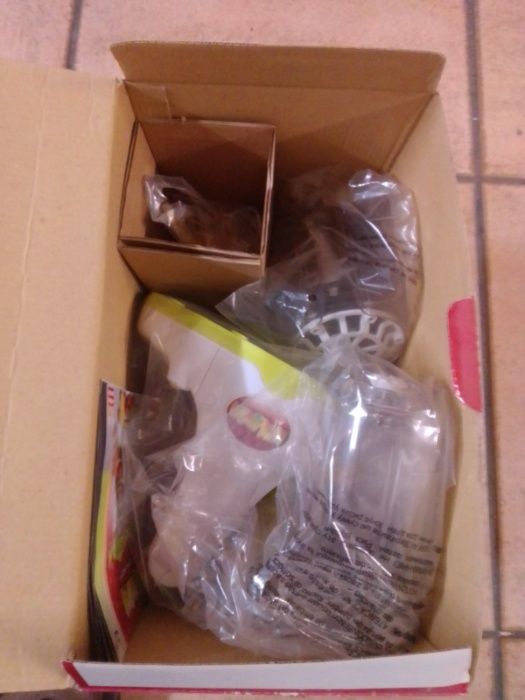 Máquina de batidos, sumos e gelados