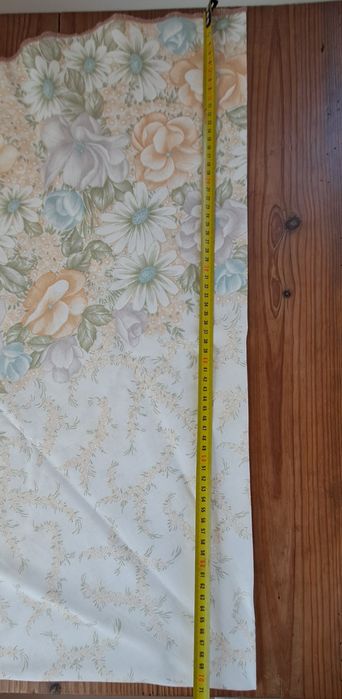 Toalha de mesa com 6 guardapos e 2 pegas, diametro 140cm