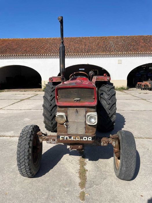 Massey-Fergunson 165
