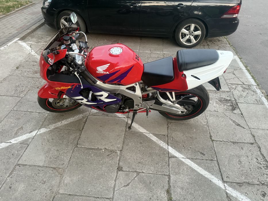 Honda CBR 900/919 sc33 polift, super stan, zamiana