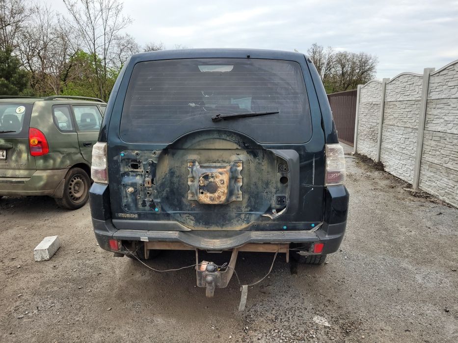Запчасти разборка авторазборка mitsubishi pajero вагон 4  Паджеро 4