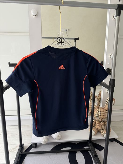 Футболка adidas