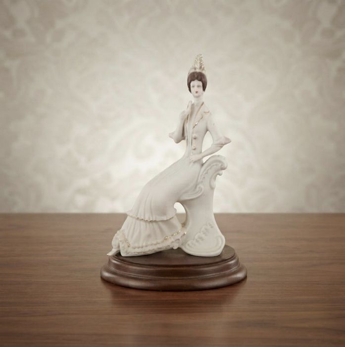 Vintage decorative figurine/statuette.
