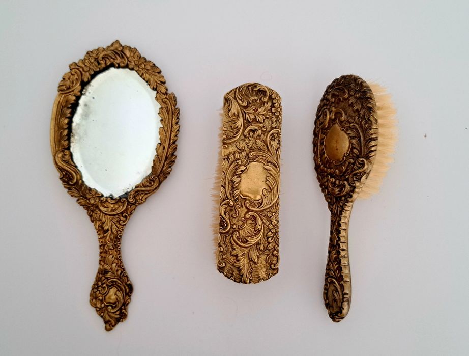 Conjunto vintage com mais de 100 anos