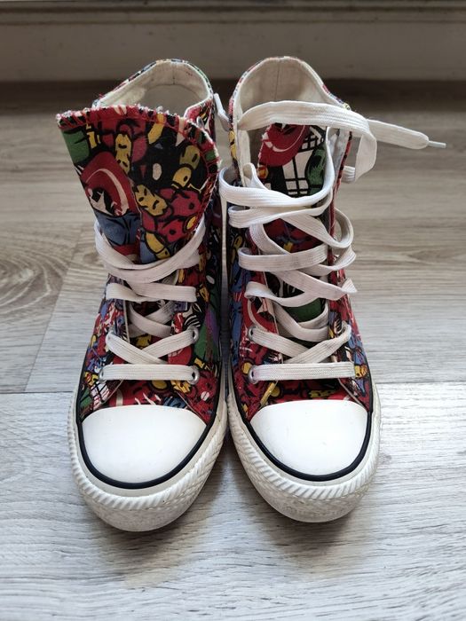 Komiksowe trampki stan bdb rozm 36 sneakersy koturny