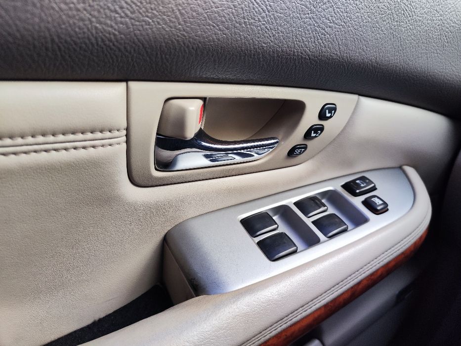 Продам Lexus RX 330