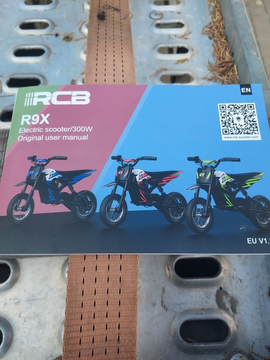 Motorek rcb r9x.