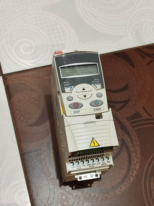 Частотний перетворювач ABB 4кВт.  Частотник ABB