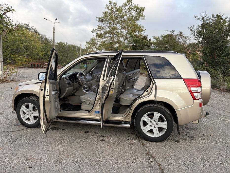 Suzuki Grand Vitara 2.7 V6
