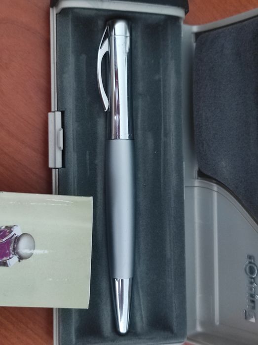 Rotring Initial Prateada - Caneta de Aparo com estojo