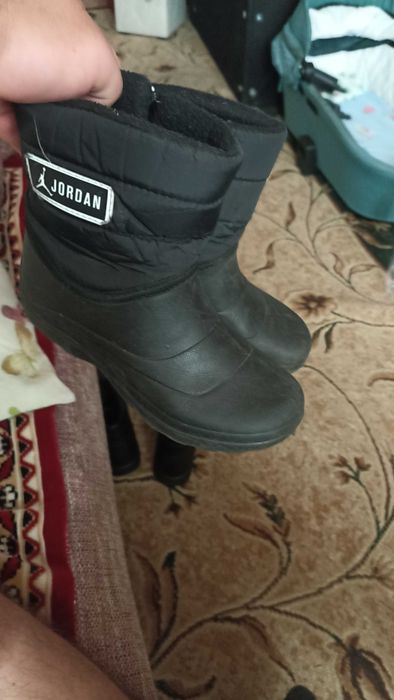 продам сороконожки и детская обувь