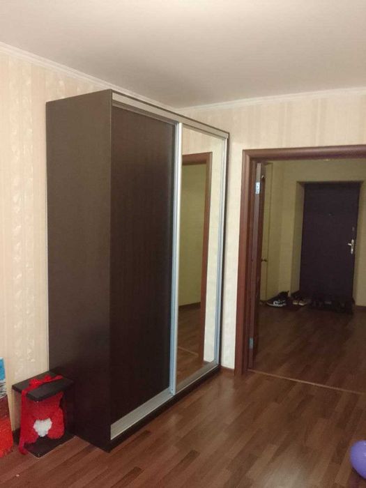 Продам 1 кімн. квартиру по вул. Срібнокільська. 50 кв.м. 79000