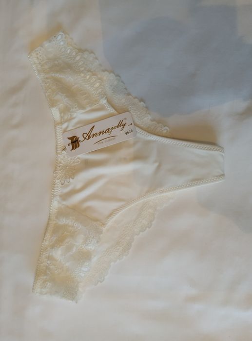 Продам трусики кружевні