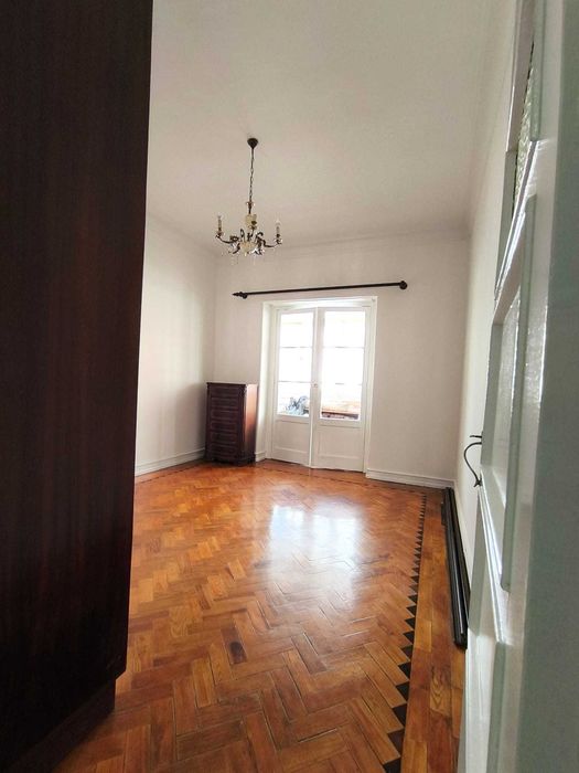 APARTAMENTO T2  - 88m² Com Terraço Privativo - BENFICA