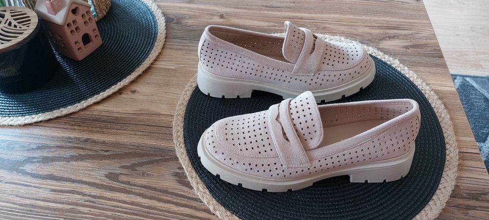 Nowe buty damskie 38
