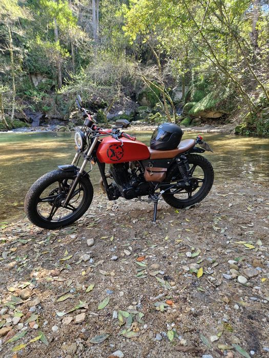 Moto cafe racer 125 4t 11kw