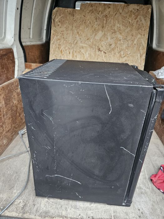 Холодильник-міні чорний безкомпрессорний (Мини барний, барный)