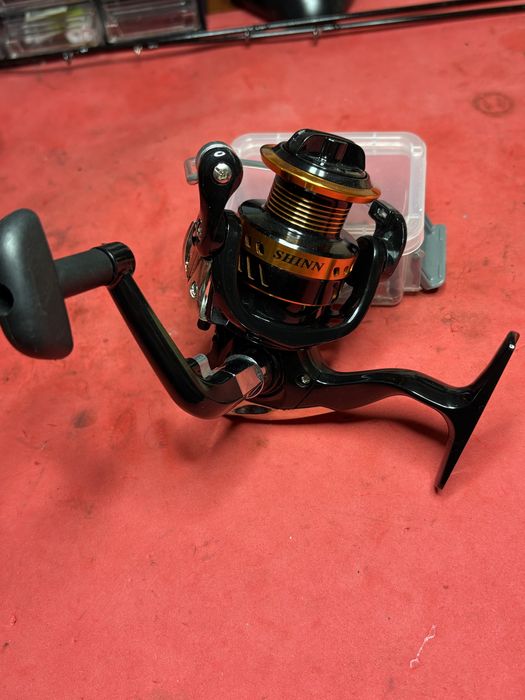 Canas e carretos pesca