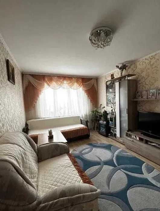 Продам красивую 1комнатную квартиру возле метро Холодная Гора