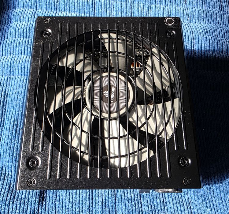 Fonte de Alimentação Corsair RM850X