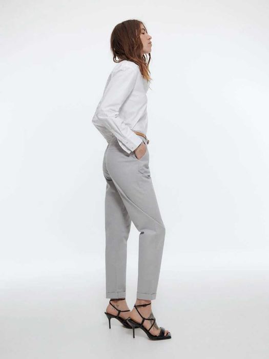 Spodnie chino z paskiem szare Dżinsy, klasyczne spodnie