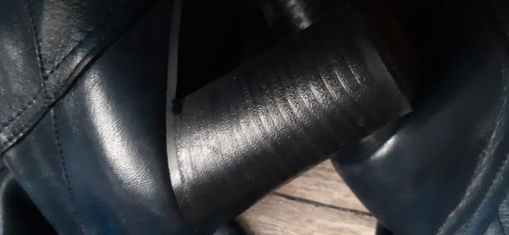 Włoskie skórzane wysokie kozaki 41. Obcas