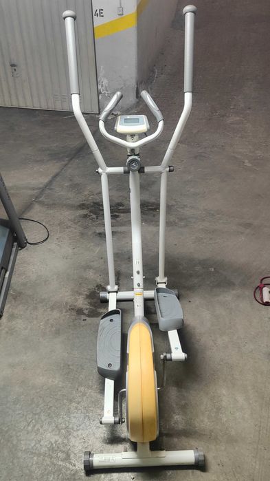 Treadmill, elliptical bike, and steps set.459441734115676164