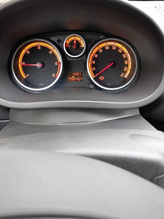Opel corsa black edition