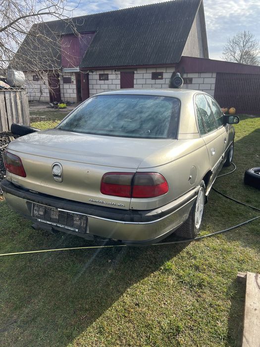 Розборка опель омега 2.0 1996. Запчастини опель омега