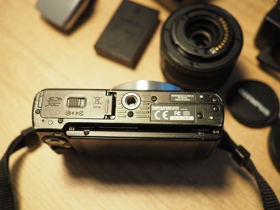 Olympus PEN E-PL3 zestaw plus dodatki