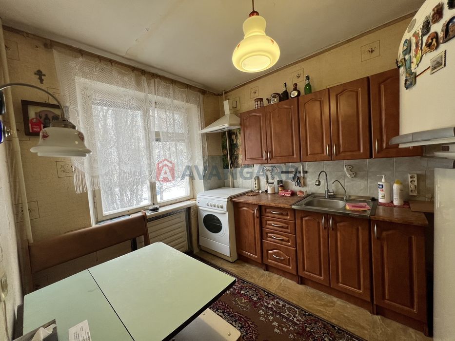 Продається 2 кім квартира.