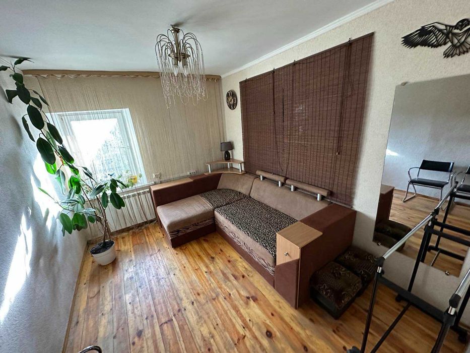 Оренда пів будинку в Тарасівці 100м2 з ремонтом та гаражем