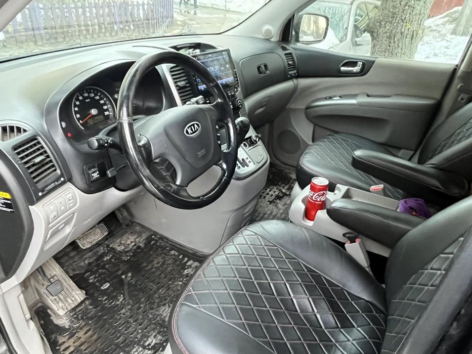 Продам Kia Carnival