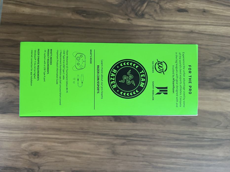 Razer Wolverine V3 Tournament Editon 8K PC