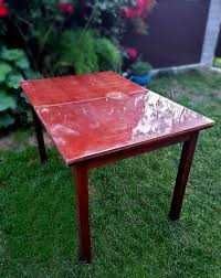 Безкоштовно! Розкладний лакований стіл у гарному стані (Ковель)