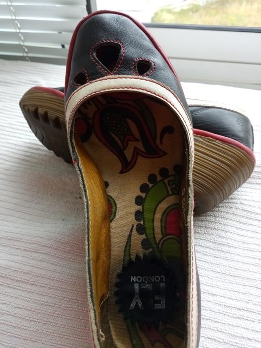 Sapatos fly 37  20 euros