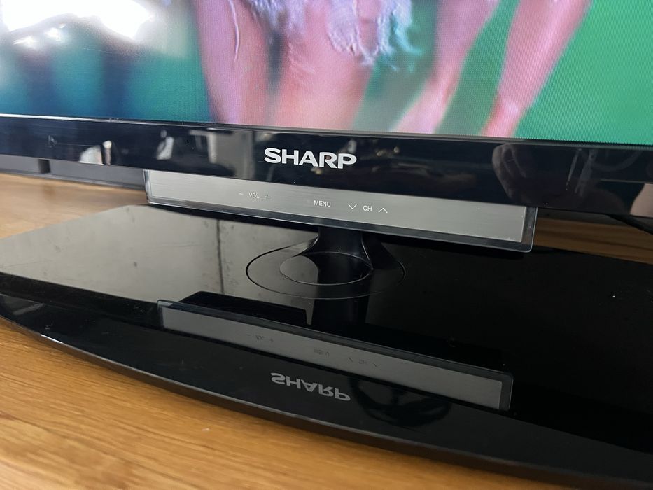 Telewizor Sharp Aquos 46" cali w pełni sprawny + pilot