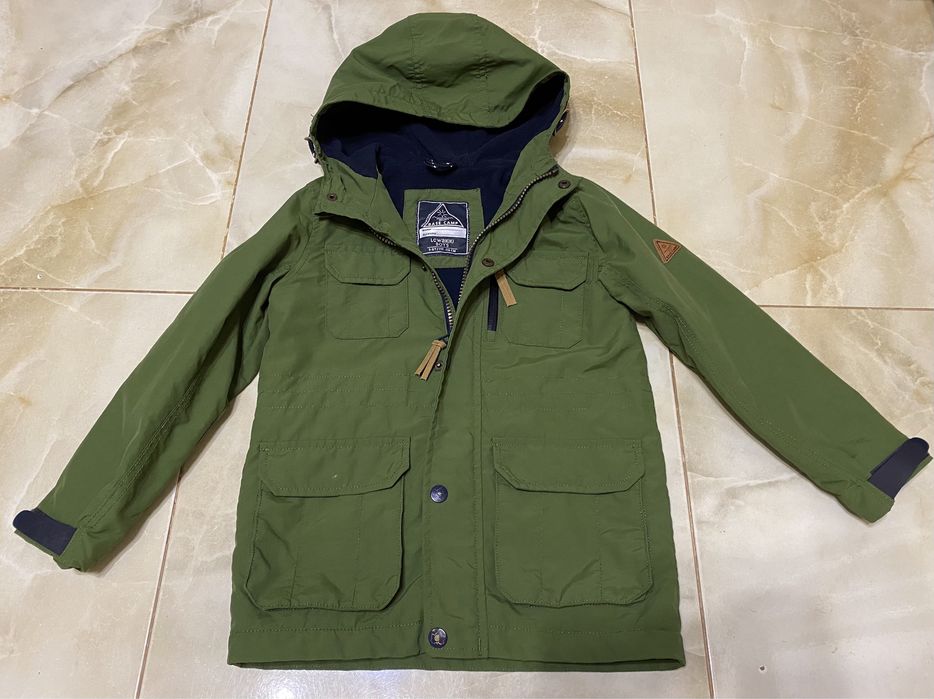 Куртка/ветровка