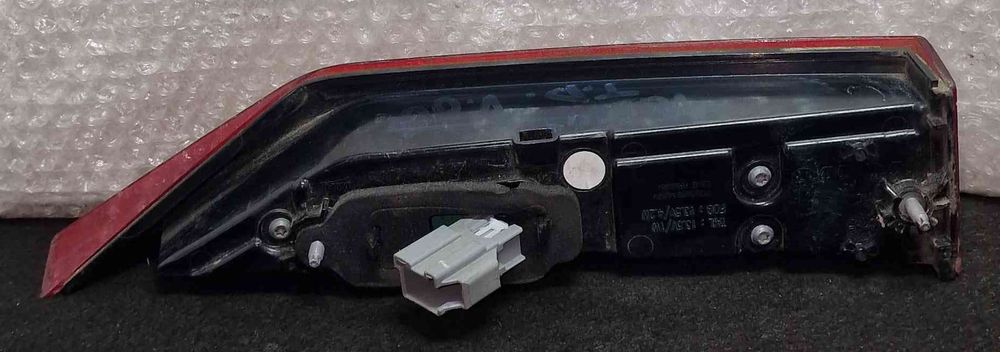 Farolim da Mala Direito 32228905 - VOLVO V60 II