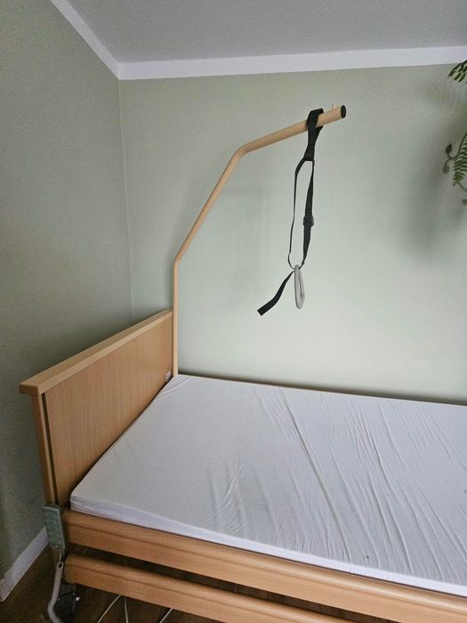 Łóżko rehabilitacyjne elektryczne