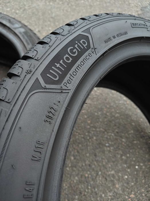 ПАРА 2ШТ R18 225 45 RunFlat GoodYear UltraGrip зимові шини з BMW